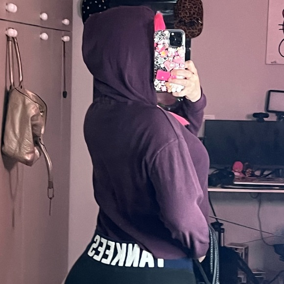 VS PINK maroon drawstring hoodie - Picture 4 of 6